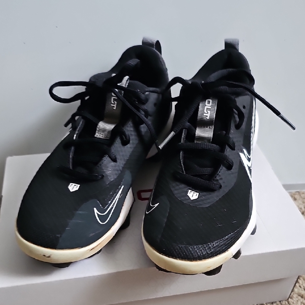 Youth Baseball/Softball Cleats